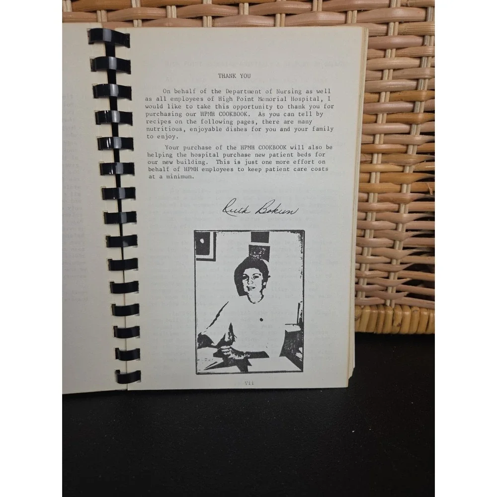 High Point Memorial Hospital Cookbook‎ 1985 High Point NC Nurses Staff Recipes